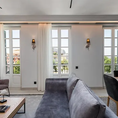 アパートホテル New York Luxury 4*