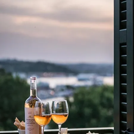 アパートホテル New York Luxury 4*