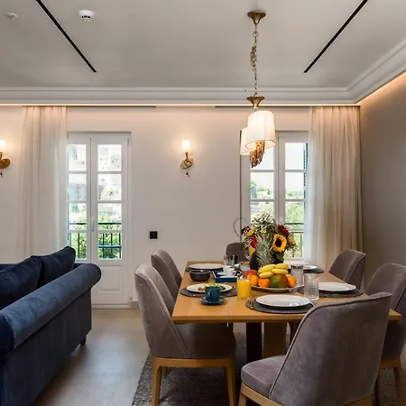 New York Luxury 아파트호텔 4*