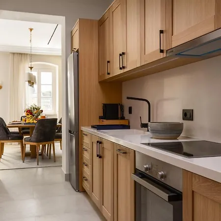 New York Luxury Aparthotel 4*