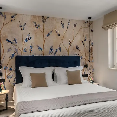 New York Luxury Aparthotel 4*